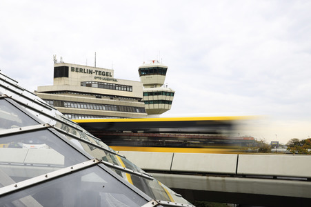 Symbolfoto Flughafen Tegel