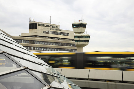 Symbolfoto Flughafen Tegel