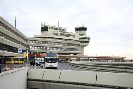 Symbolfoto Flughafen Tegel