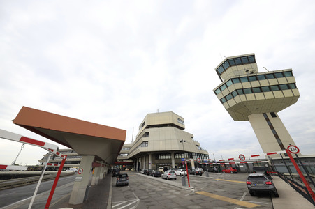 Symbolfoto Flughafen Tegel