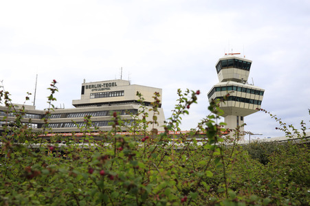Symbolfoto Flughafen Tegel