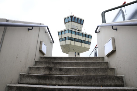 Symbolfoto Flughafen Tegel
