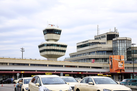 Symbolfoto Flughafen Tegel