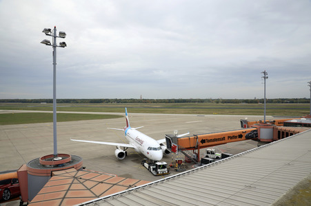 Symbolfoto Flughafen Tegel