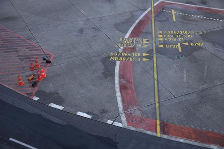 Symbolfoto Flughafen Tegel