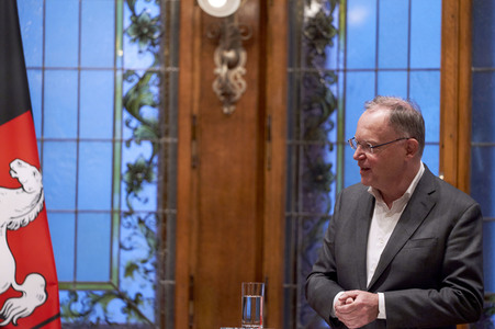 Verleihung des Verdienstkreuzes Erster Klasse an Harald Böhlmann in Hannover