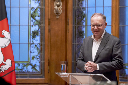 Verleihung des Verdienstkreuzes Erster Klasse an Harald Böhlmann in Hannover