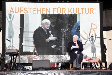 Kundgebung 'Aufstehen für Kultur' in München