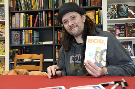 Signierstunde mit James Bowen in Puchheim