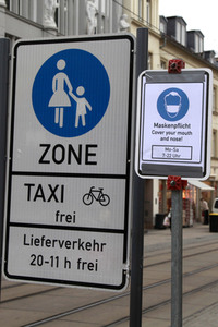 Symbolfoto Maskenpflicht in Fußgängerzone