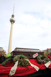 Demonstration vom Aktionsbündnis 'Alarmstufe Rot' in Berlin