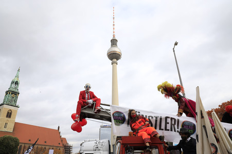 Demonstration vom Aktionsbündnis 'Alarmstufe Rot' in Berlin