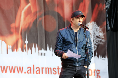 Demonstration vom Aktionsbündnis 'Alarmstufe Rot' in Berlin