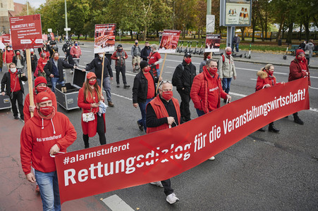 Demonstration vom Aktionsbündnis 'Alarmstufe Rot' in Berlin
