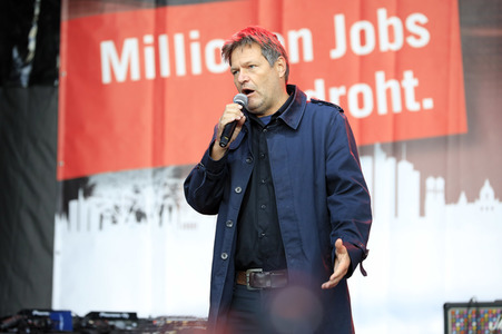 Demonstration vom Aktionsbündnis 'Alarmstufe Rot' in Berlin