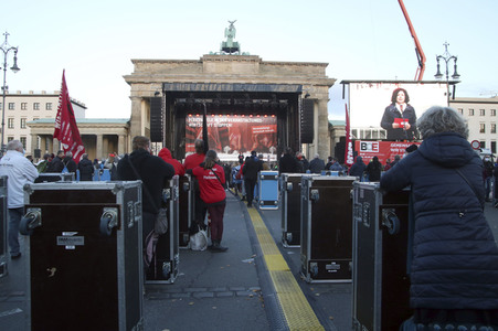 Demonstration vom Aktionsbündnis 'Alarmstufe Rot' in Berlin