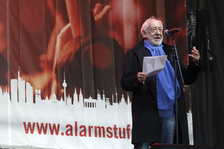 Demonstration vom Aktionsbündnis 'Alarmstufe Rot' in Berlin