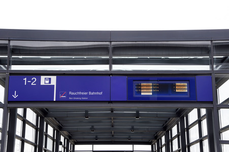 Rundgang durch den öffentlichen Bereich des Terminals 1 auf dem Flughafen Berlin Brandenburg