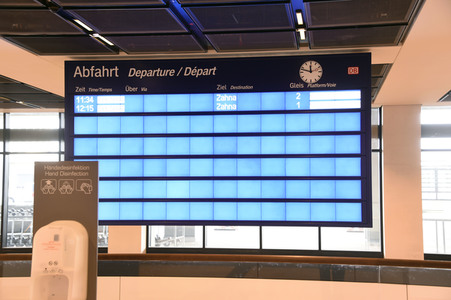 Rundgang durch den öffentlichen Bereich des Terminals 1 auf dem Flughafen Berlin Brandenburg