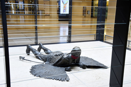 Rundgang durch den öffentlichen Bereich des Terminals 1 auf dem Flughafen Berlin Brandenburg