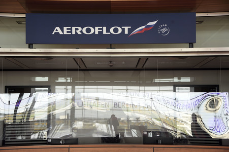 Rundgang durch den öffentlichen Bereich des Terminals 1 auf dem Flughafen Berlin Brandenburg