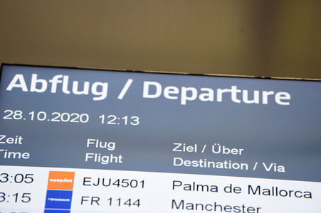 Rundgang durch den öffentlichen Bereich des Terminals 1 auf dem Flughafen Berlin Brandenburg