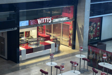 Rundgang durch den öffentlichen Bereich des Terminals 1 auf dem Flughafen Berlin Brandenburg