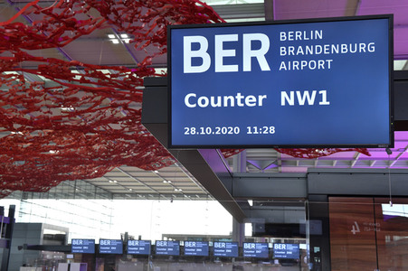 Rundgang durch den öffentlichen Bereich des Terminals 1 auf dem Flughafen Berlin Brandenburg