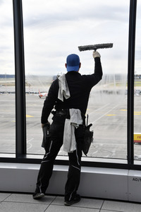 Rundgang durch den öffentlichen Bereich des Terminals 1 auf dem Flughafen Berlin Brandenburg