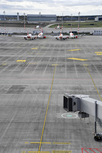 Rundgang durch den öffentlichen Bereich des Terminals 1 auf dem Flughafen Berlin Brandenburg