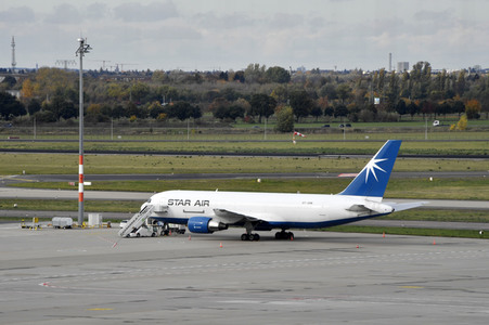Rundgang durch den öffentlichen Bereich des Terminals 1 auf dem Flughafen Berlin Brandenburg