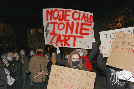 Demonstration gegen das neue Abtreibungsgesetz in Polen in Zgorzelec