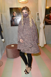 Anna von Griesheim & Anja Gockel Fashion Show 'Joy' Winter 20/21 in Berlin