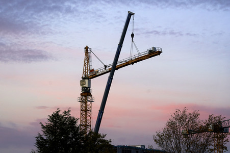 Symbolfoto Krandemontage