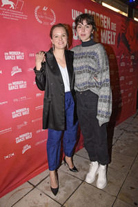 Preview 'Und morgen die ganze Welt' in München