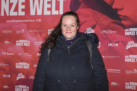 Preview 'Und morgen die ganze Welt' in München