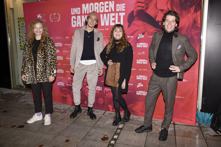 Preview 'Und morgen die ganze Welt' in München