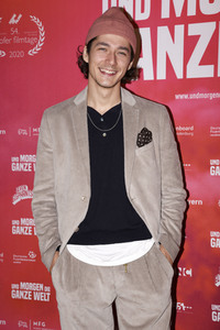 Preview 'Und morgen die ganze Welt' in München