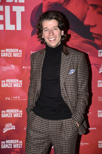 Preview 'Und morgen die ganze Welt' in München