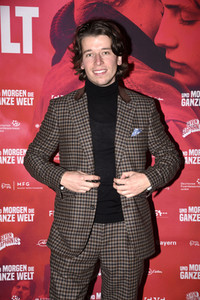 Preview 'Und morgen die ganze Welt' in München