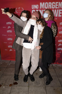 Preview 'Und morgen die ganze Welt' in München