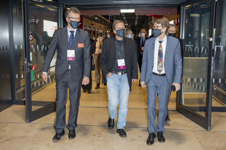 Führung vor der Inbetriebnahme des Flughafens Berlin-Brandenburg in Schönefeld