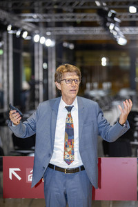 Führung vor der Inbetriebnahme des Flughafens Berlin-Brandenburg in Schönefeld