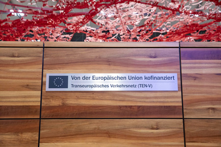 Führung vor der Inbetriebnahme des Flughafens Berlin-Brandenburg in Schönefeld