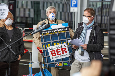 Eröffnung des Flughafens Berlin-Brandenburg in Schönefeld