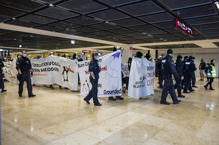 Eröffnung des Flughafens Berlin-Brandenburg in Schönefeld