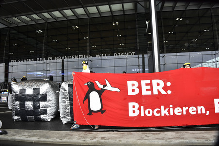 Eröffnung des Flughafens Berlin-Brandenburg in Schönefeld