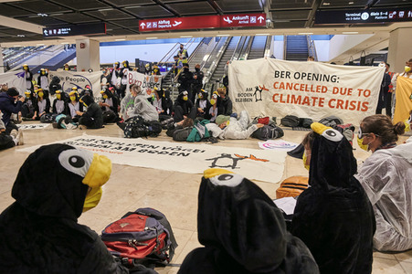 Eröffnung des Flughafens Berlin-Brandenburg in Schönefeld
