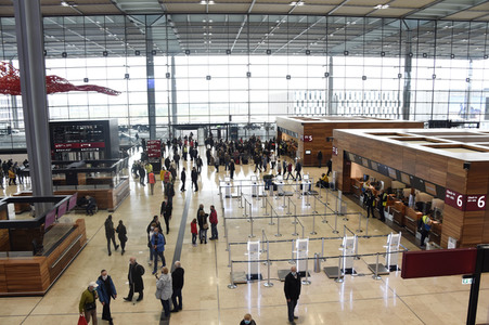 Regelbetrieb am Flughafen Berlin-Brandenburg in Schönefeld