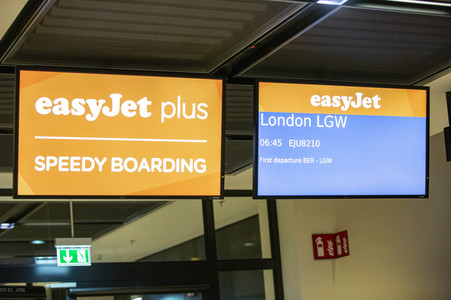 Erster kommerzieller Abflug vom Flughafen Berlin Brandenburg